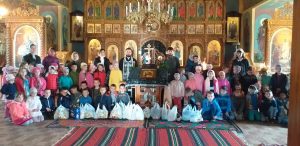 Să fim mai buni cu ”Albinuțele” și ”Clopoțeii” din Școala noastră!