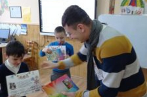 Felicitări Ansamblului „Stejăreii” și Ansamblului de fete pentru performanțe!
